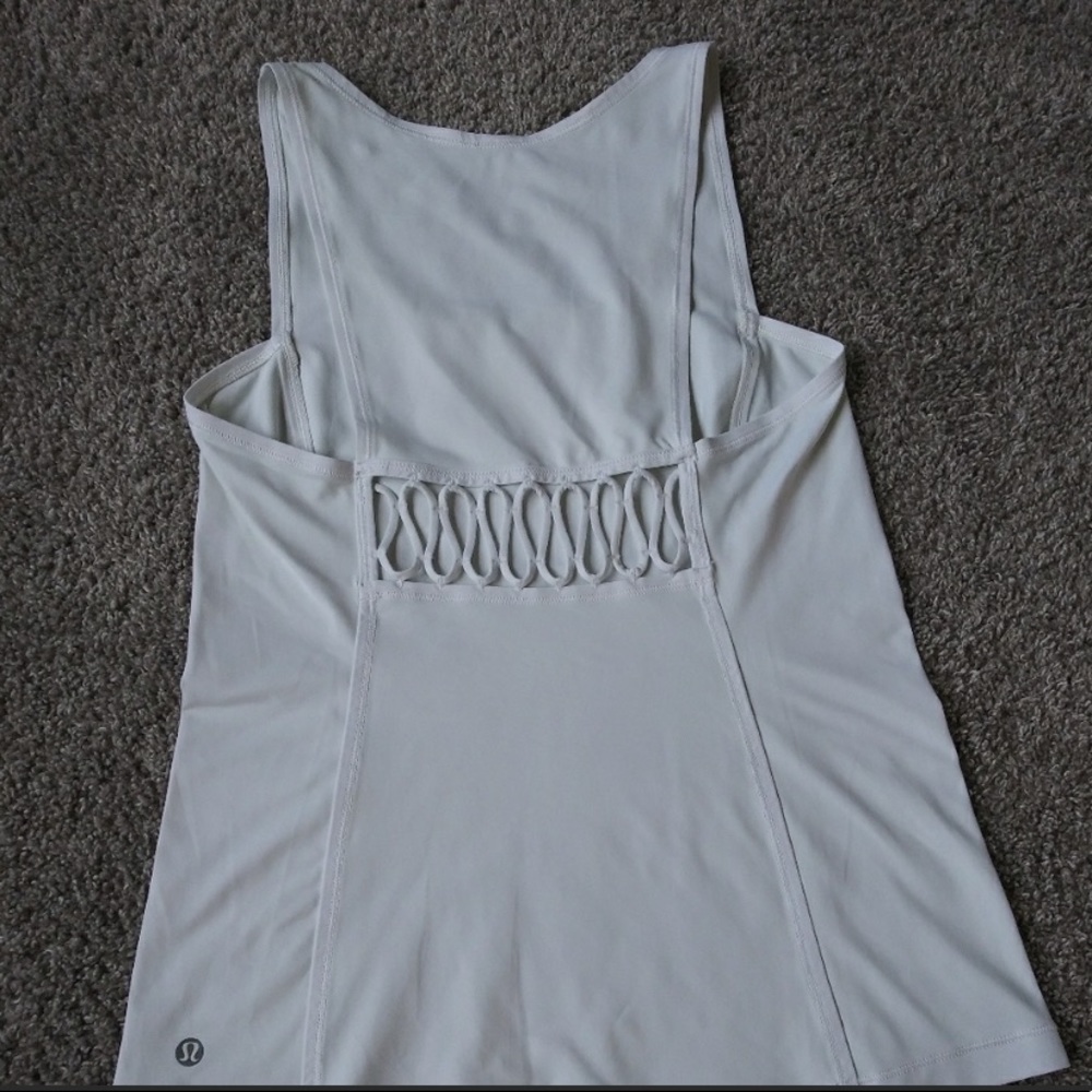 Lululemon tank